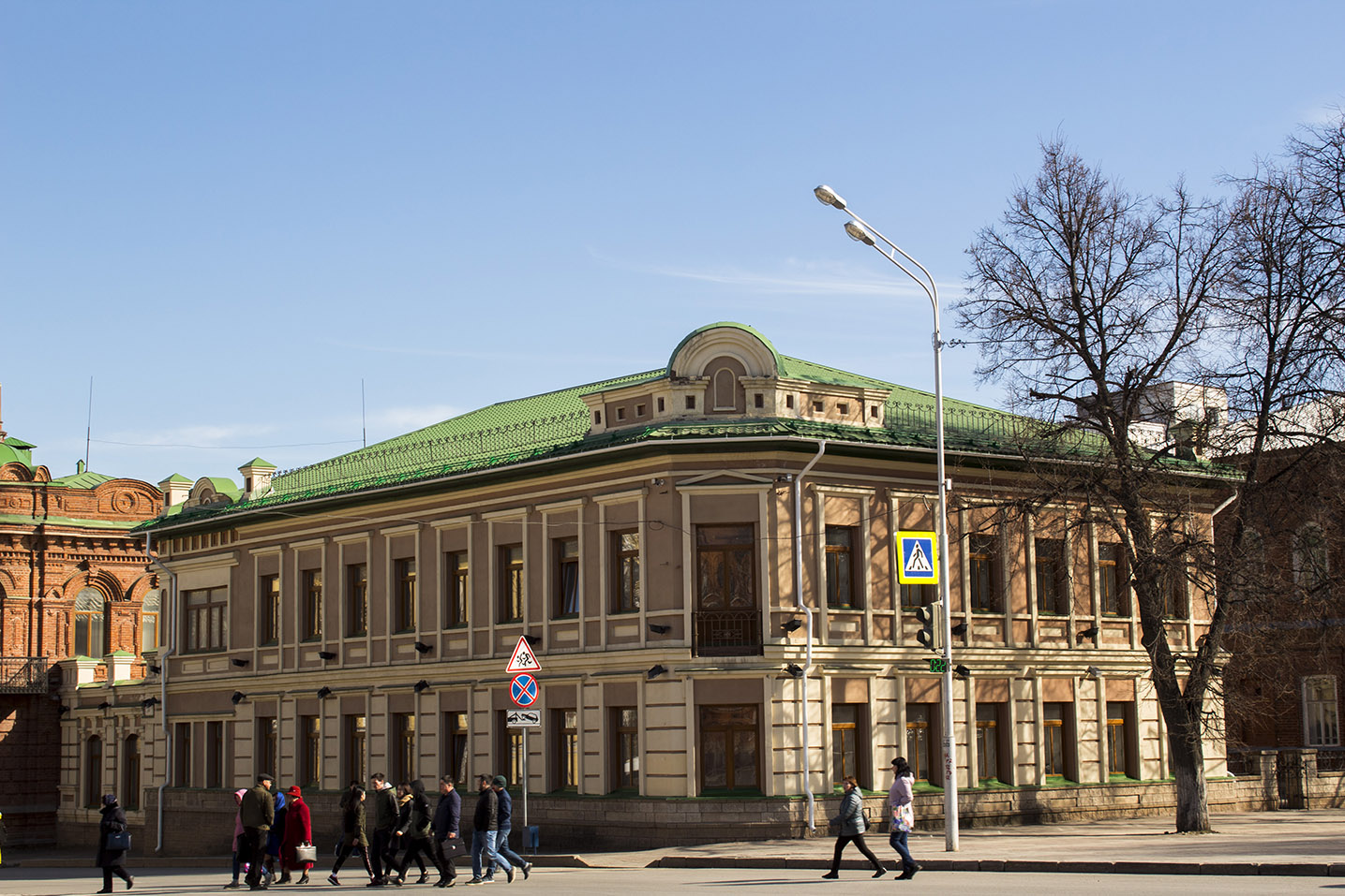 Ufa, Улица Ленина, 12 / Улица Пушкина, 102
