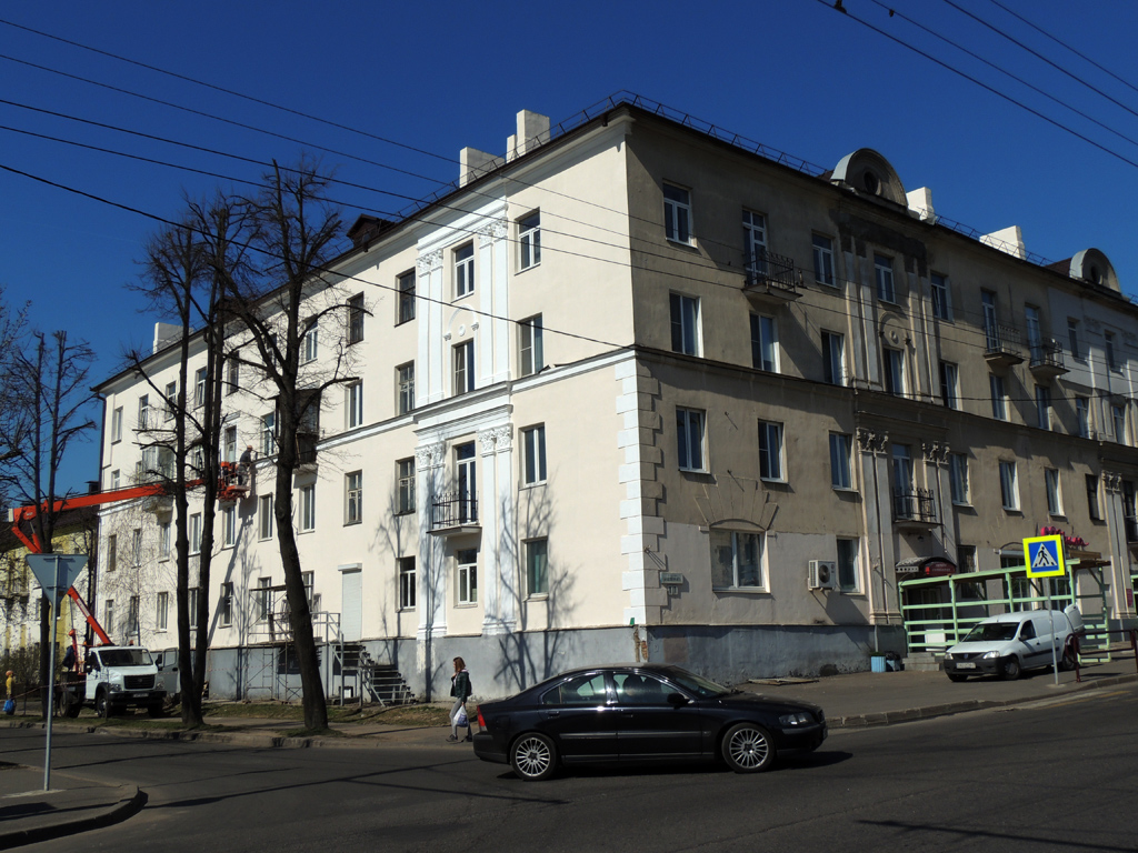 Минск, Улица Будённого, 11 / Стахановская улица, 43