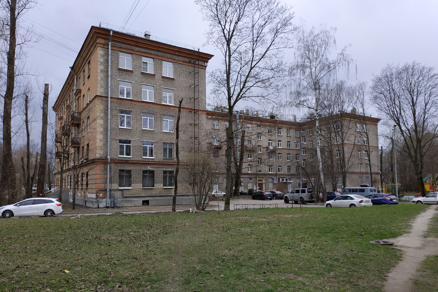 Saint Petersburg, 2-й Муринский проспект, 30