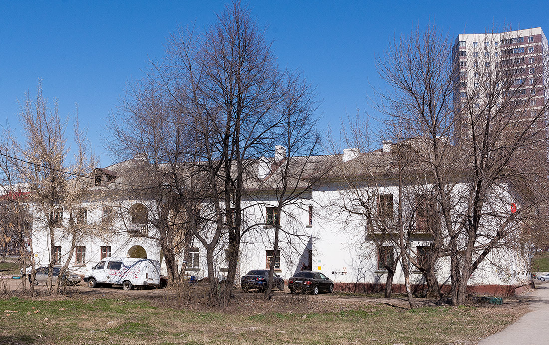 Уфа, Улица 50-летия СССР, 26 / Комсомольская улица, 99