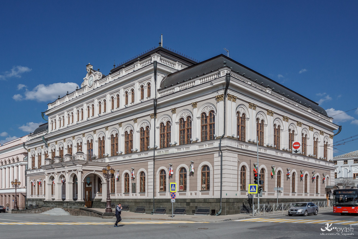 Казань, Улица Карла Маркса, 33 / Улица Пушкина, 62
