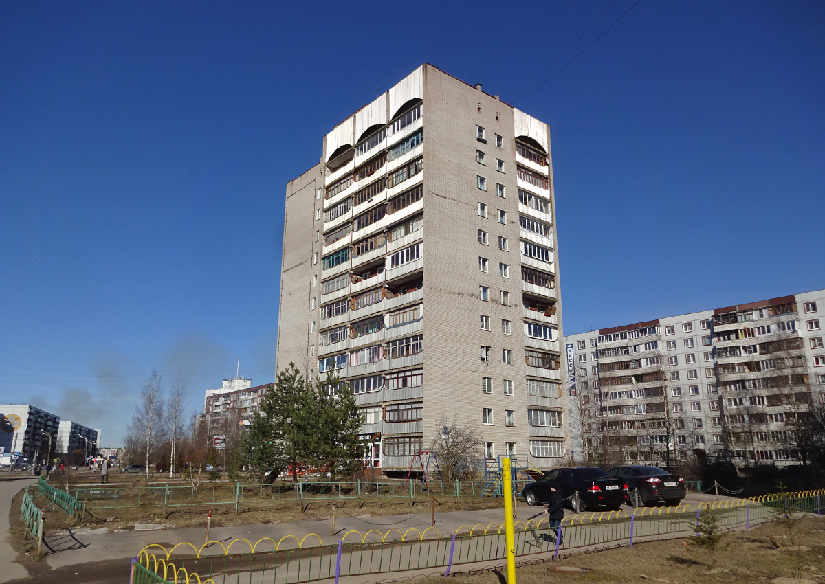 Великий Новгород, Улица Кочетова, 13 / Улица Свободы, 31