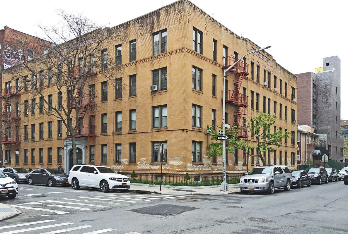 Нью-Йорк, Brighton 13th Street (B) 3021