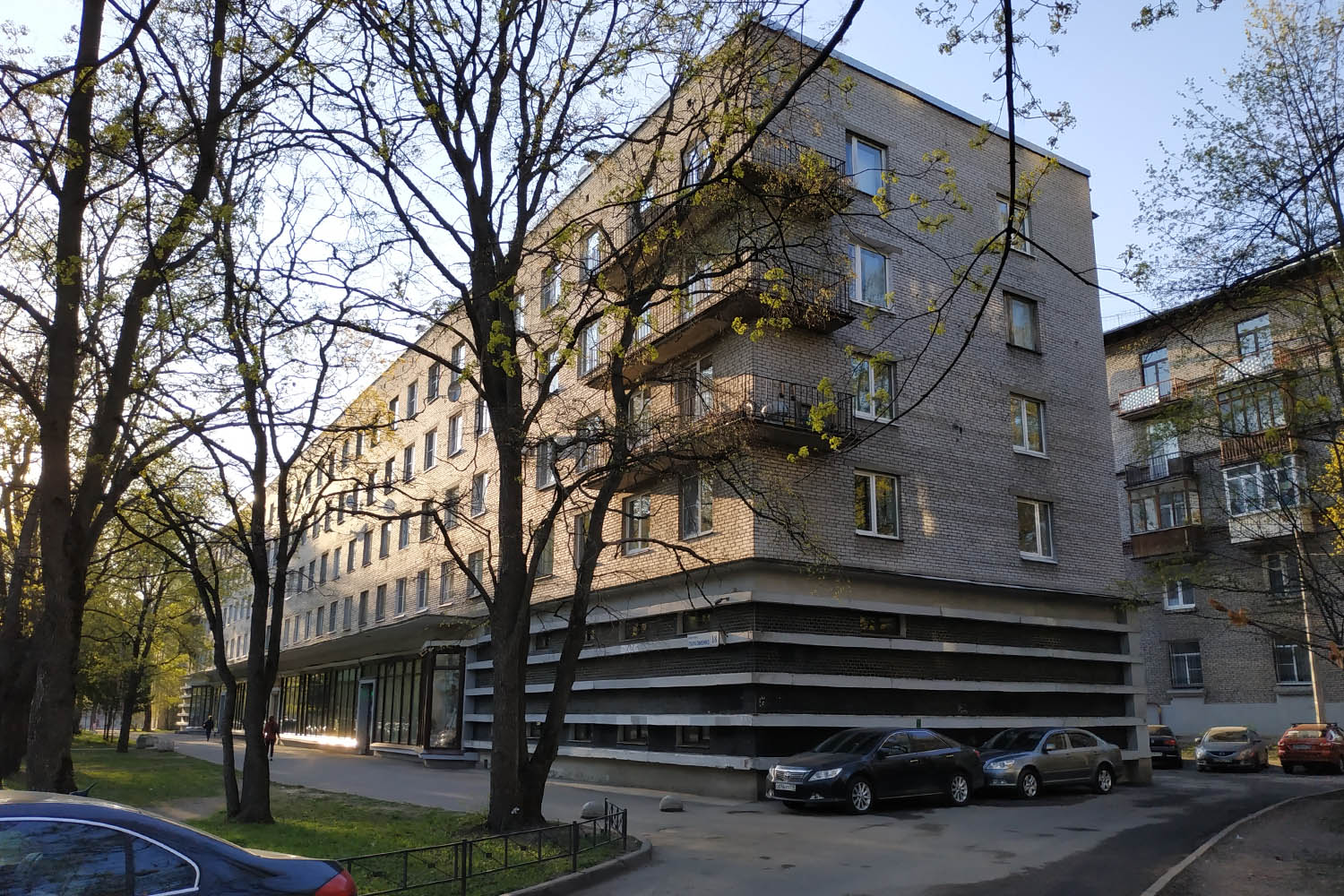 Petersburg, Проспект Пархоменко, 18