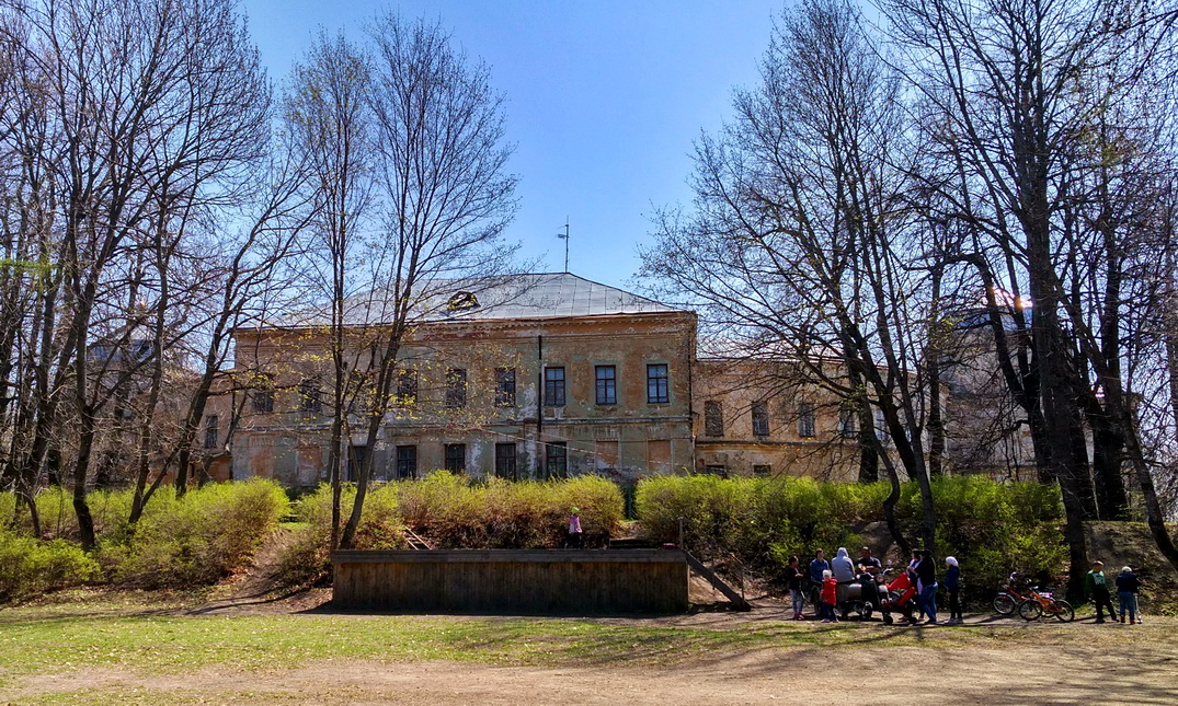 Переславский район, прочие н.п., с. Смоленское, Парковая улица, 1