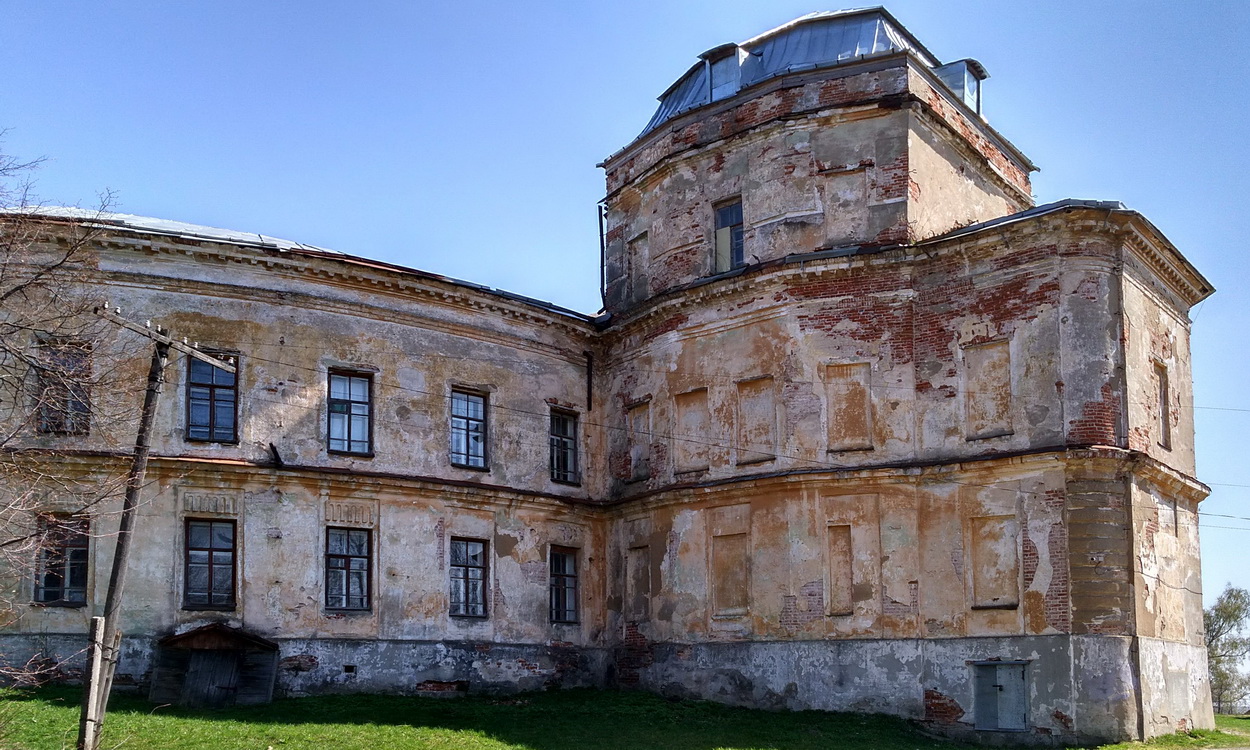 Переславский район, прочие н.п., с. Смоленское, Парковая улица, 1