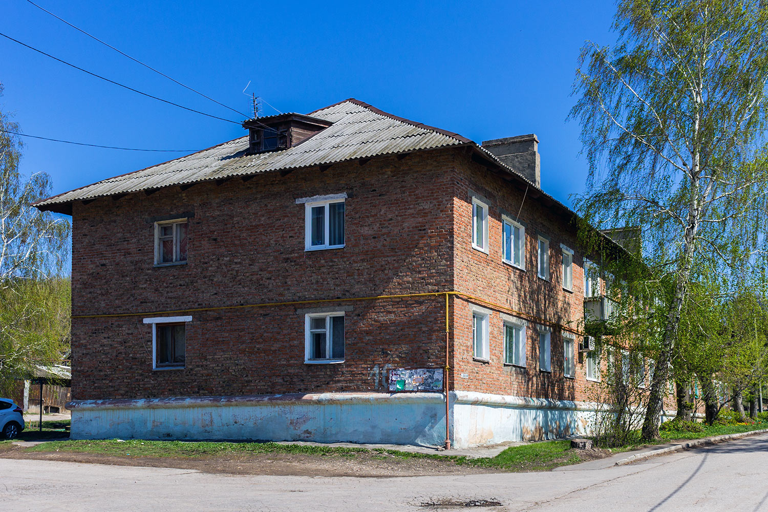 Новосемейкино, Заводская улица, 16