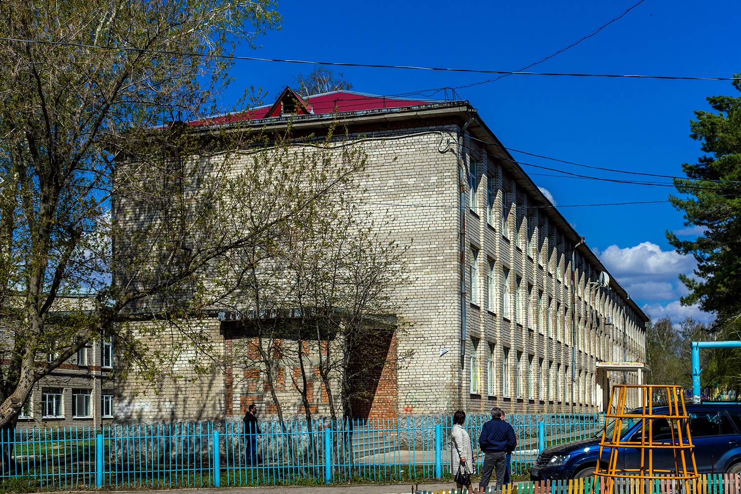 Новосемейкино, Улица Мира, 2