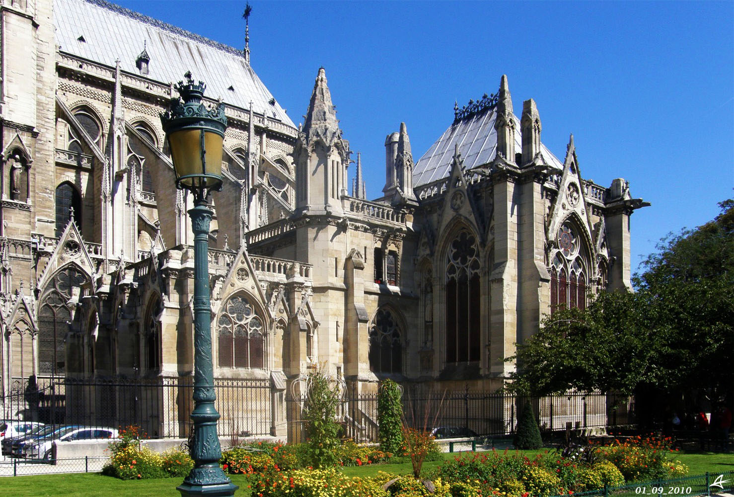 Paryż, Rue du Cloître-Notre-Dame, 1
