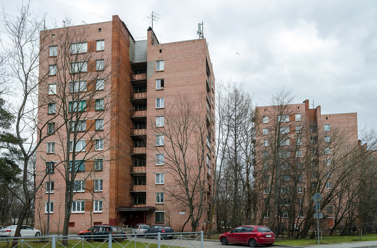Сестрорецк, Набережная реки Сестры, 7; Набережная реки Сестры, 5