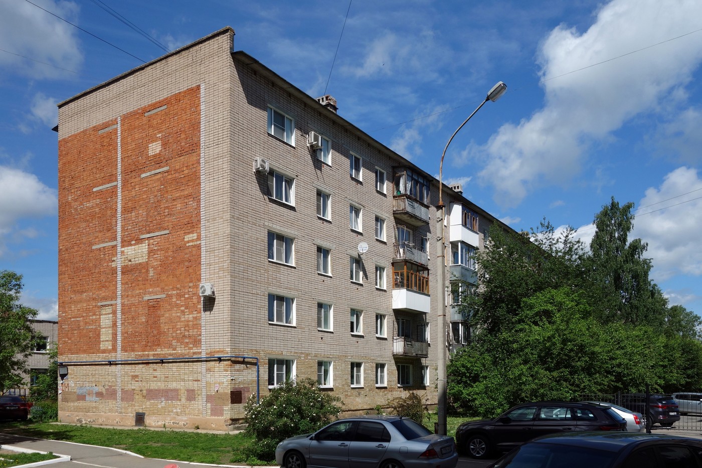 Великий Новгород, Хутынская улица, 21 корп. 1
