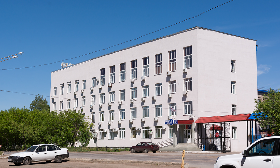 Уфа, Улица 50-летия Октября, 24 / Улица 8 Марта, 1