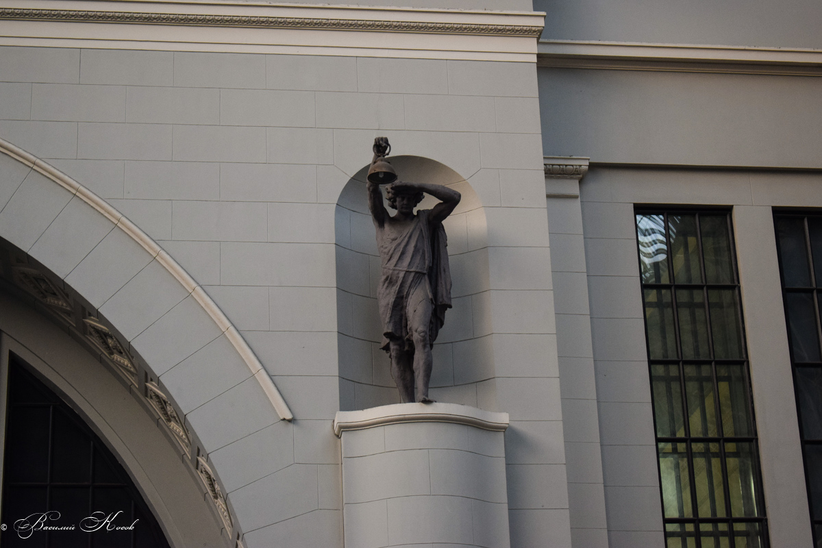 Москва, Площадь Киевского вокзала, 1