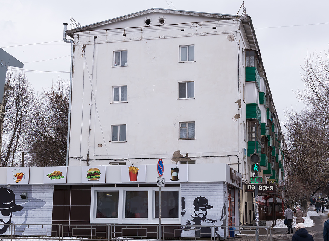 Уфа, Айская улица, 87 / Улица 8 Марта, 9; Айская улица, 87А