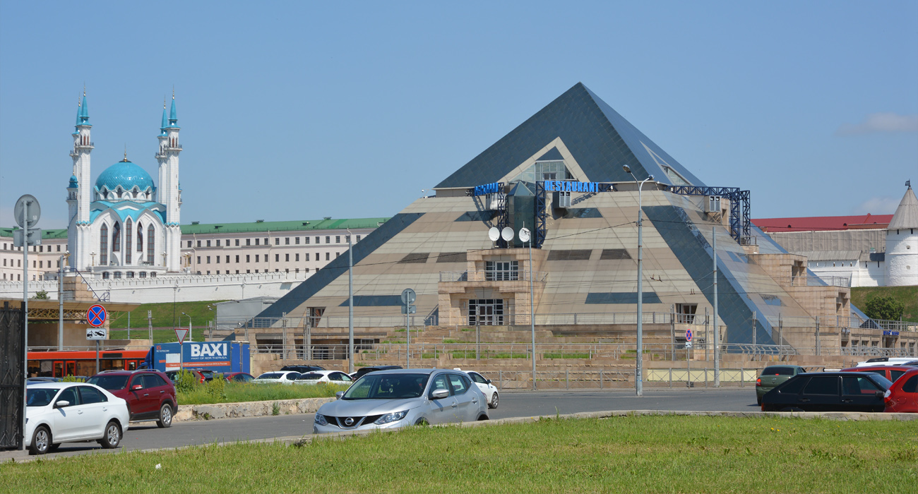 Казань, Кремль, 13; Московская улица, 3
