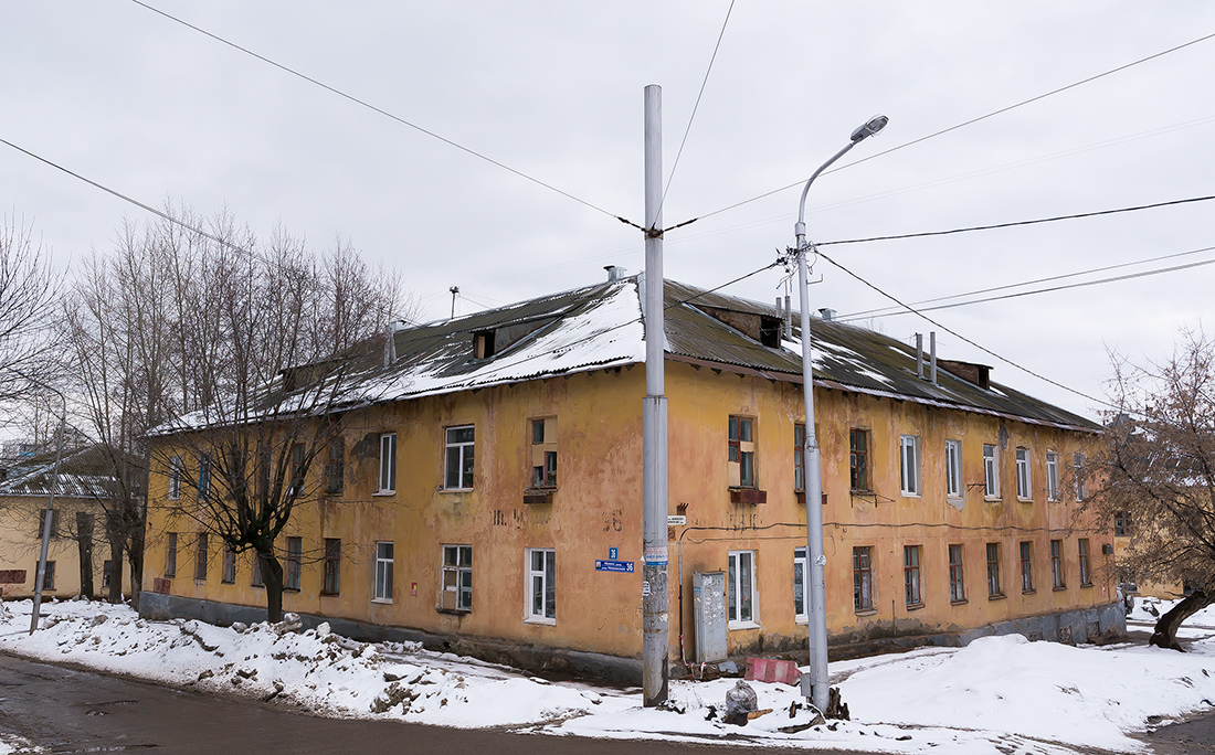 Уфа, Нежинская улица, 36 / Улица Владимира Маяковского, 6