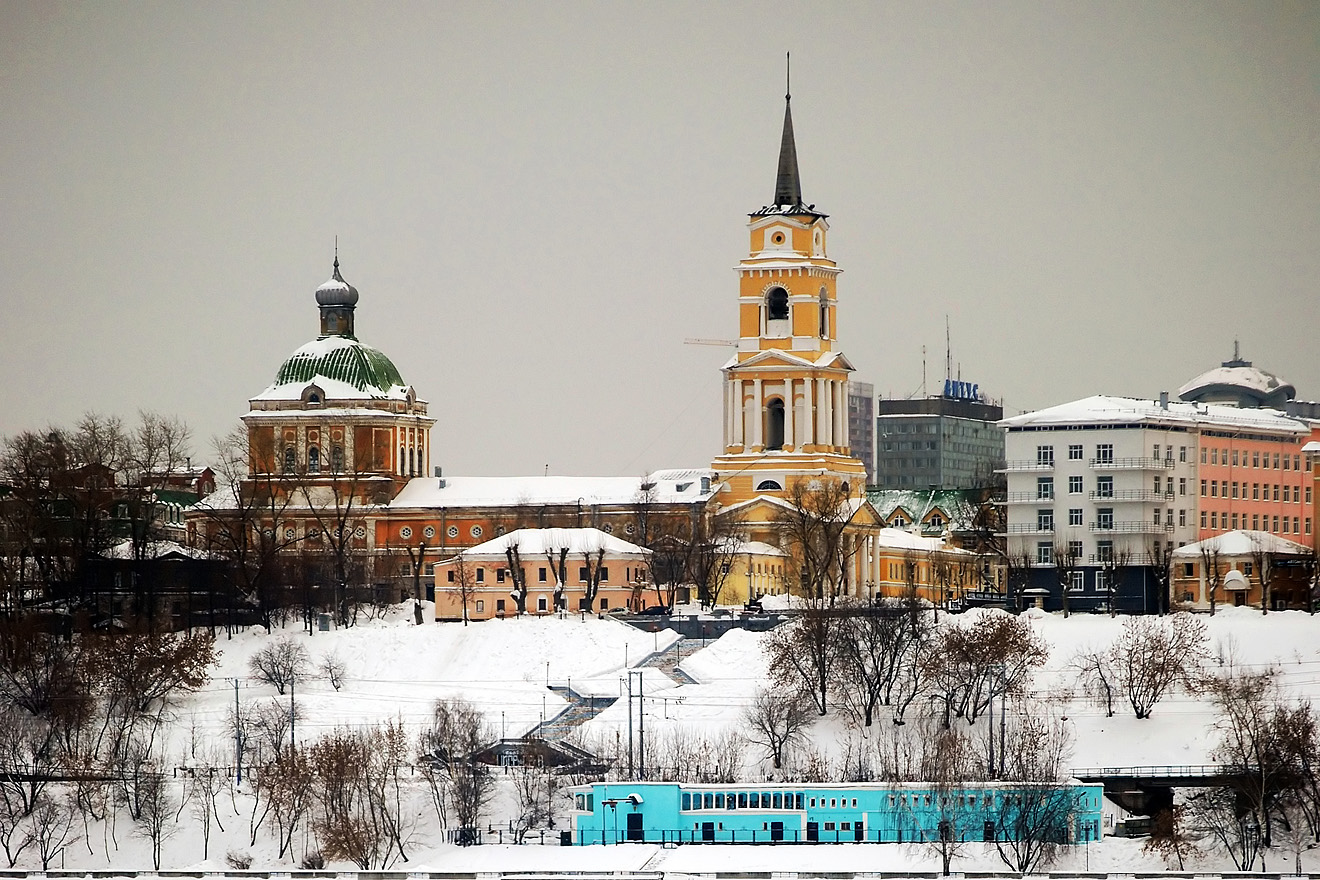 Perm, Комсомольский проспект, 4; Комсомольский проспект, 2 / Улица Окулова, 3; Комсомольский проспект, 1; Улица Окулова, 4а; Улица Окулова, 2а