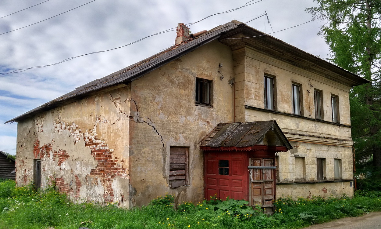 Некрасовское, Комсомольская улица, 12