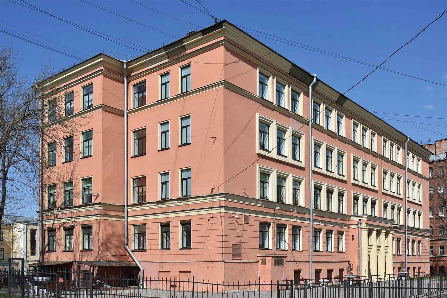 Санкт-Петербург, Большой проспект В. О., 88