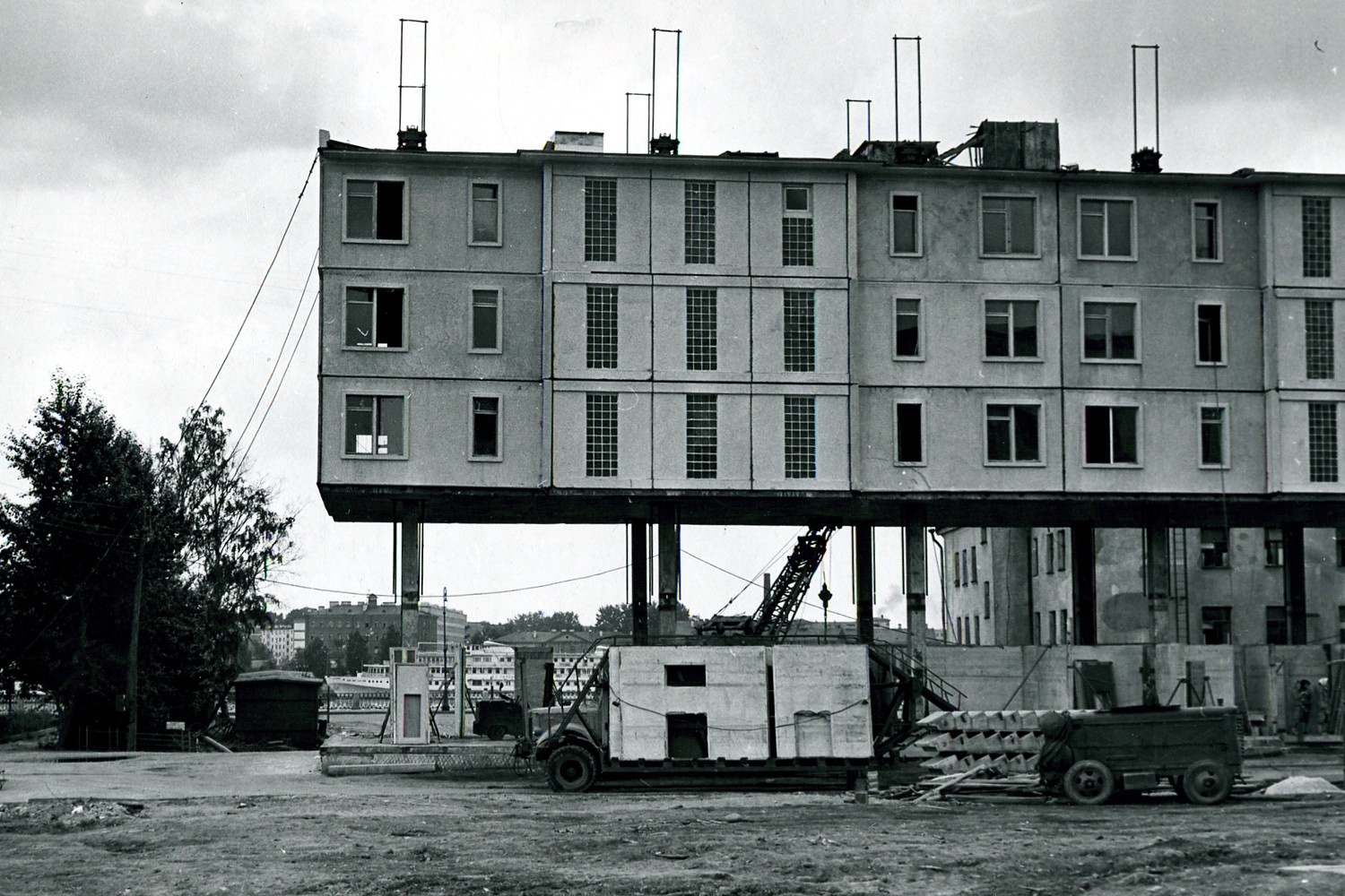Petersburg, Октябрьская набережная, 80 корп. 1