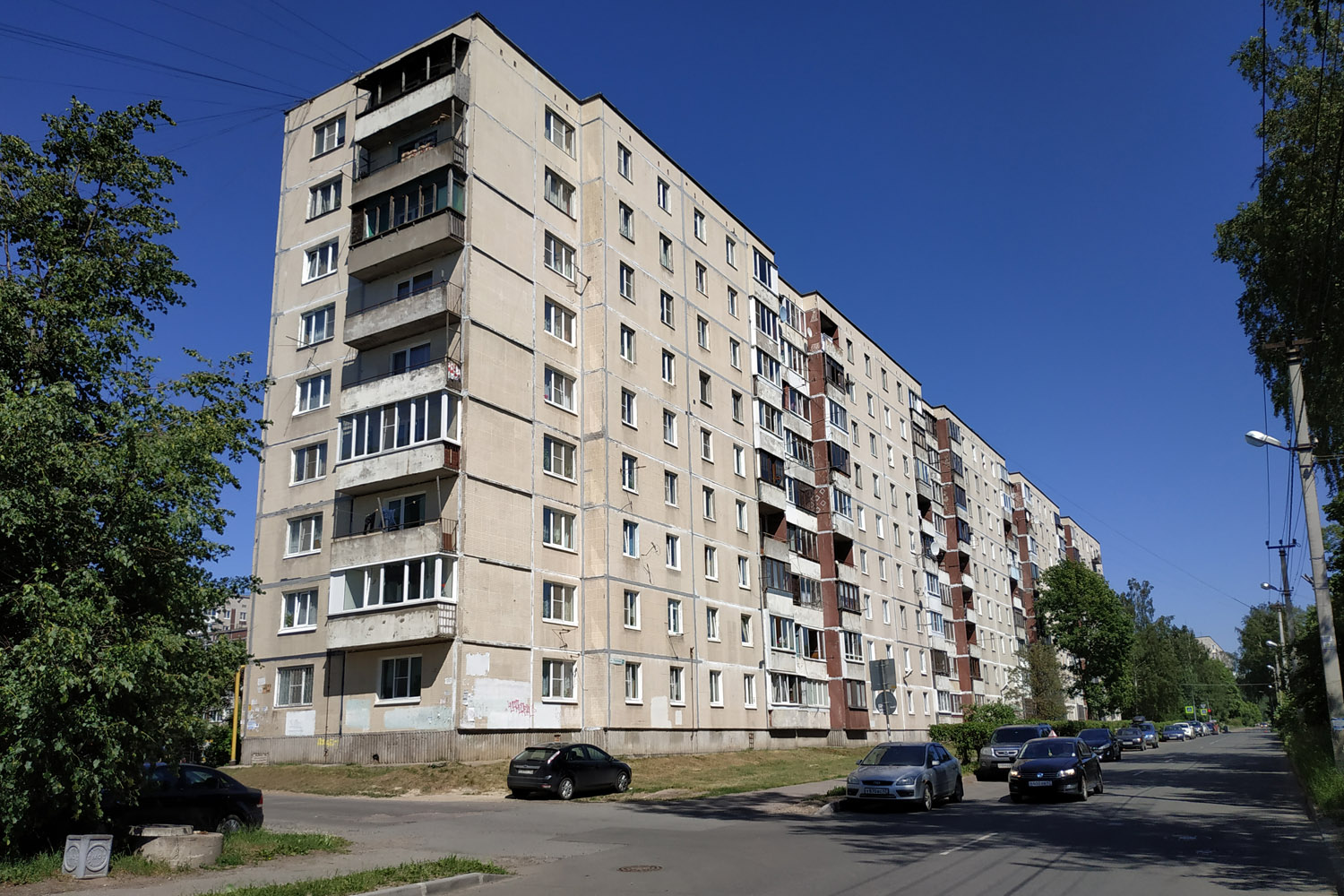 Всеволожск, Улица Плоткина, 9 / Александровская улица, 73