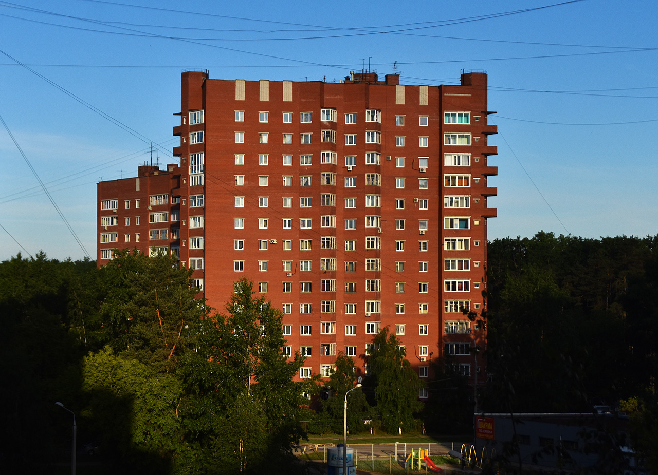 Perm, Шоссе Космонавтов, 137