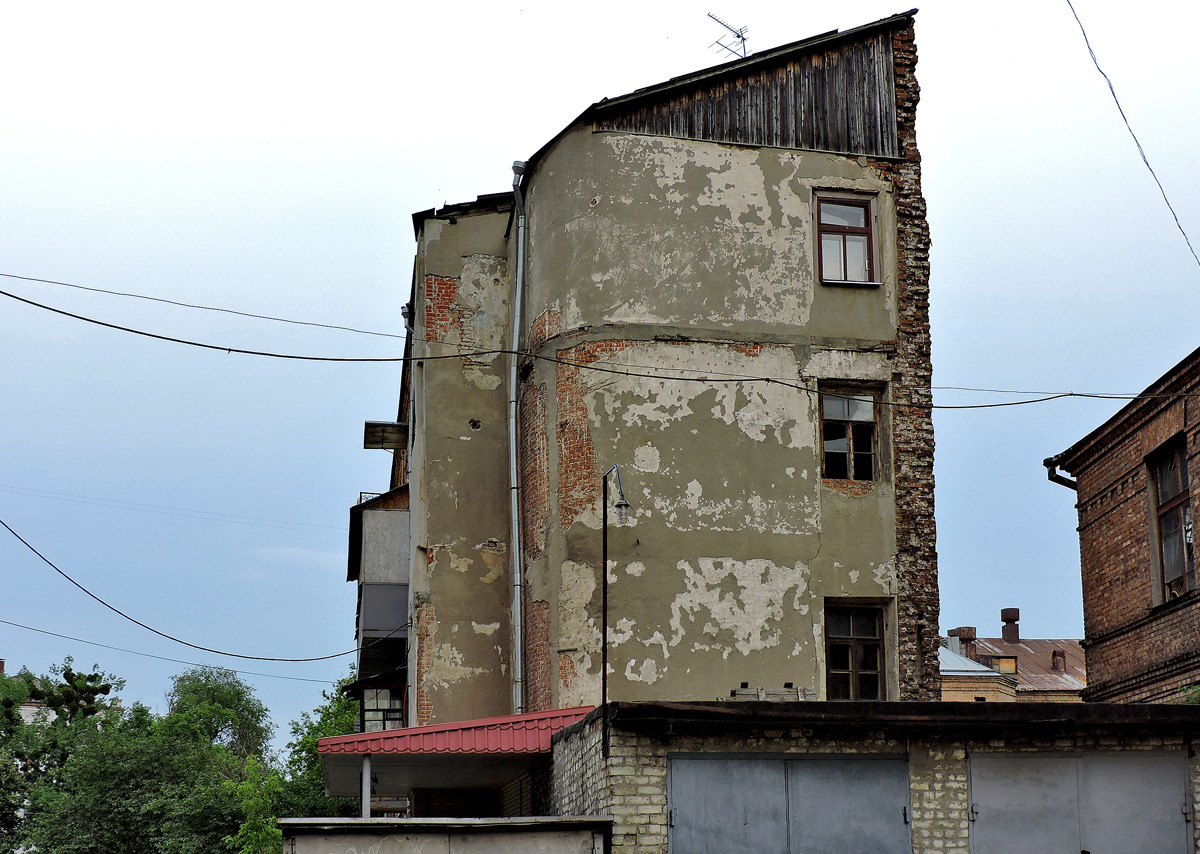 Харкiв, Площадь Фейербаха, 6