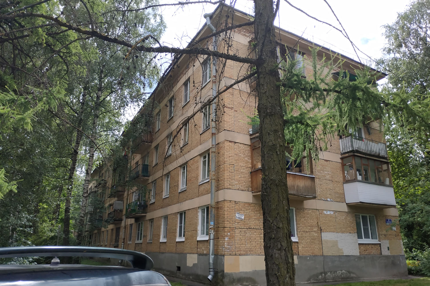 Пушкин, Ахматовская улица, 27