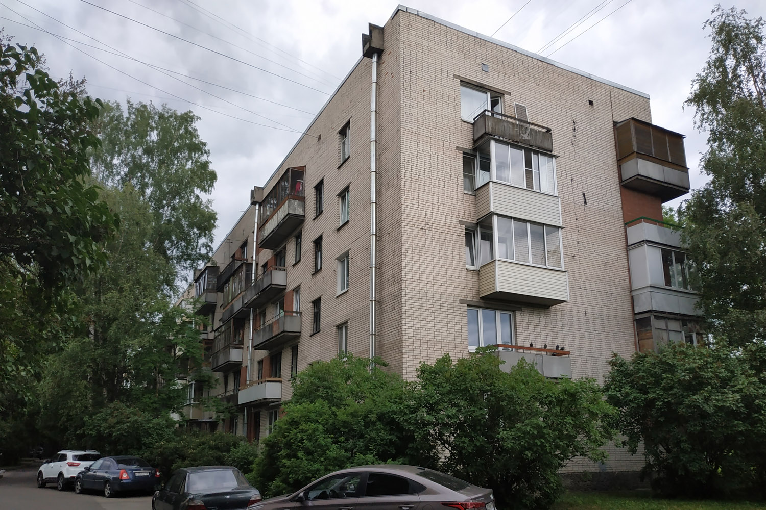 Puschkin, Улица Генерала Хазова, 34
