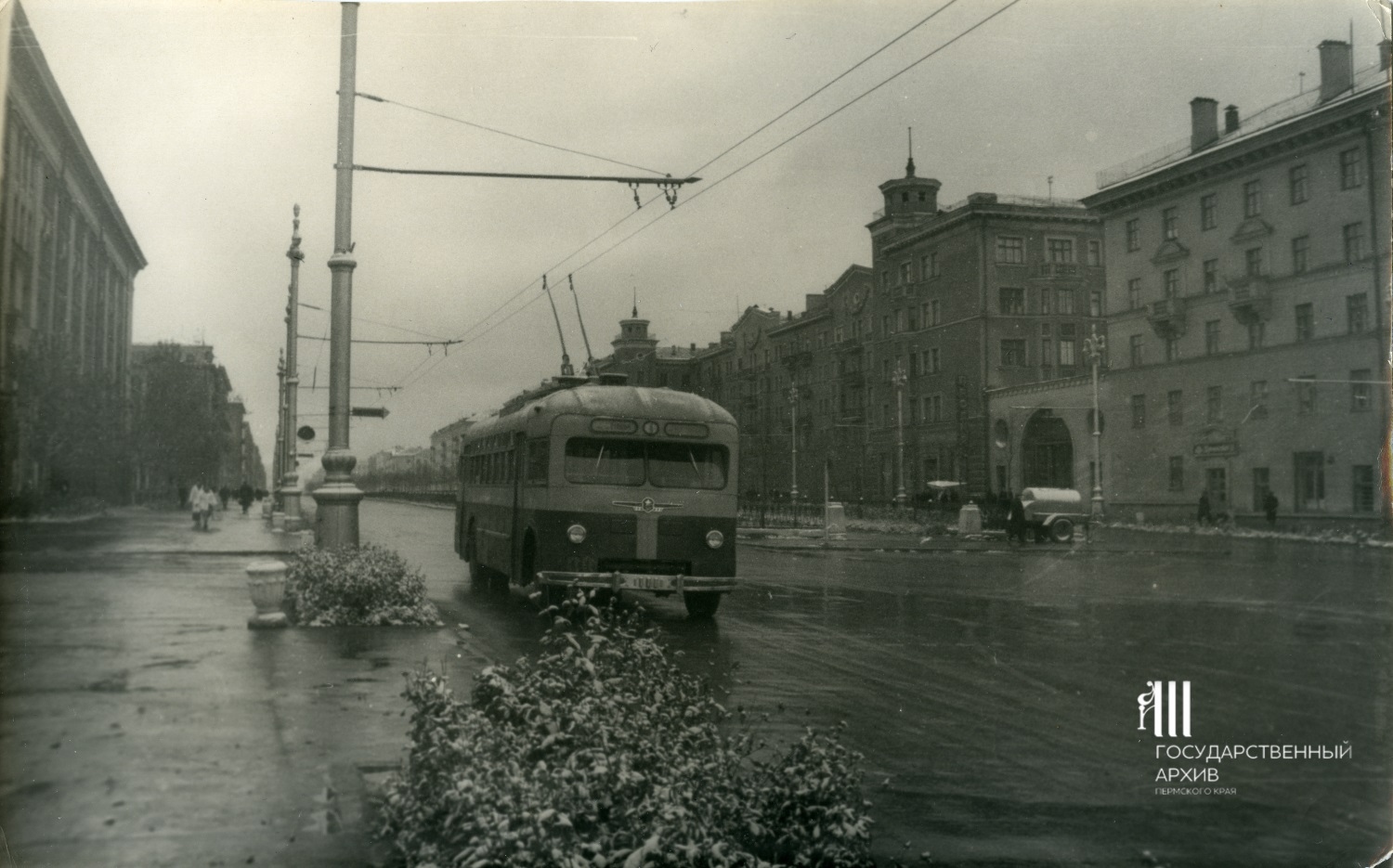 Пермь, Комсомольский проспект, 49; Комсомольский проспект, 47