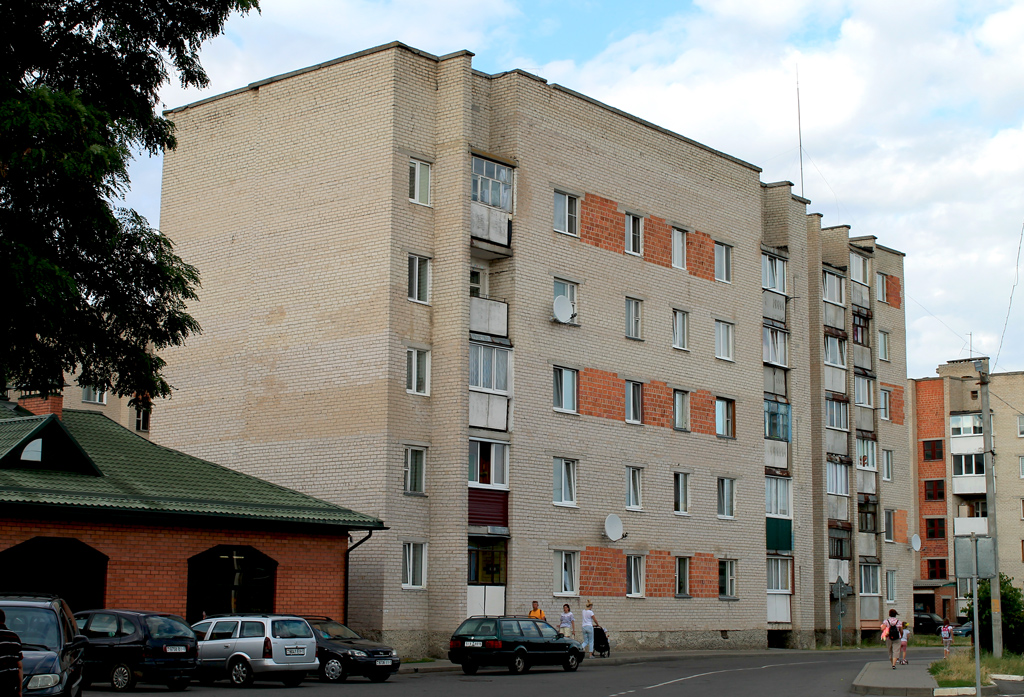 Лунинец, Красная улица, 165б