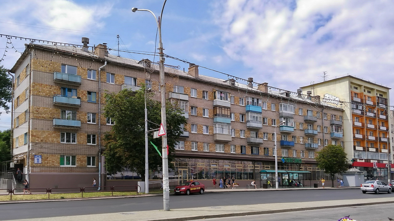 Минск, Улица Веры Хоружей, 11; Улица Куйбышева, 38