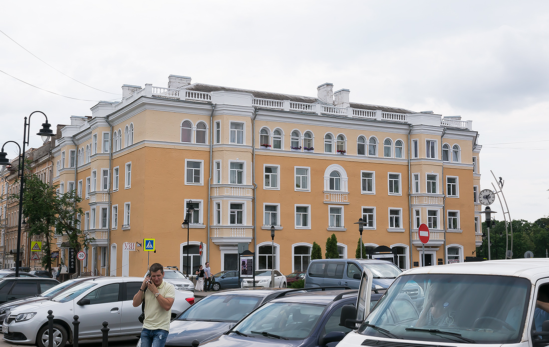 Псков, Улица Ленина, 1