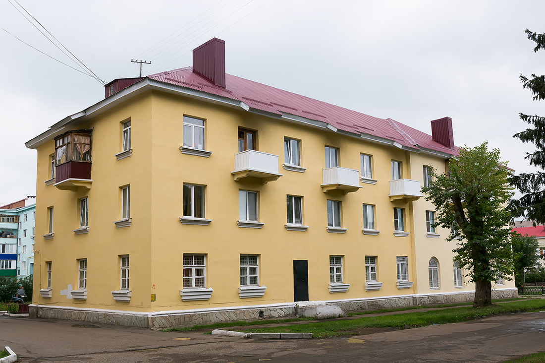 Ishimbai, проспект Ленина, 16 / Улица Богдана Хмельницкого, 29