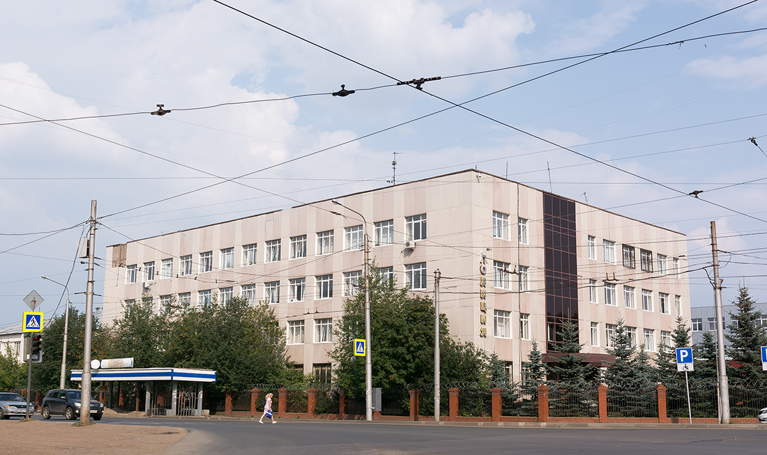 Уфа, Улица Ульяновых, 54*; Улица Ульяновых, 54 / Улица Максима Горького, 79