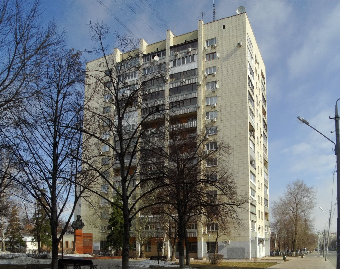 Samara, Молодогвардейская улица, 207
