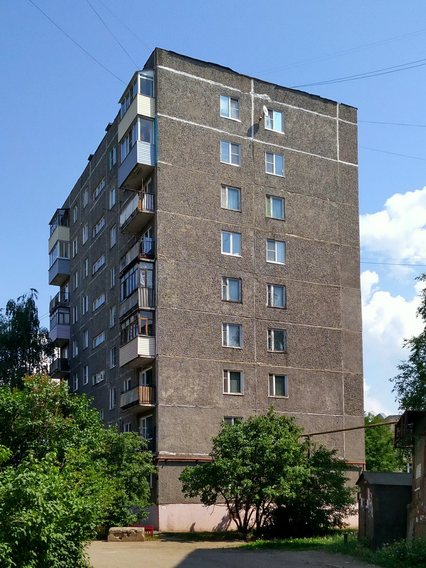 Ростов Великий, Улица Фрунзе, 45 / Спартаковская улица, 95