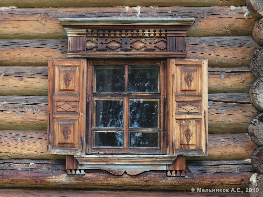 Приморский район, прочие н.п., дер. Малые Корелы, 2В (дом Кириллова). Резные наличники