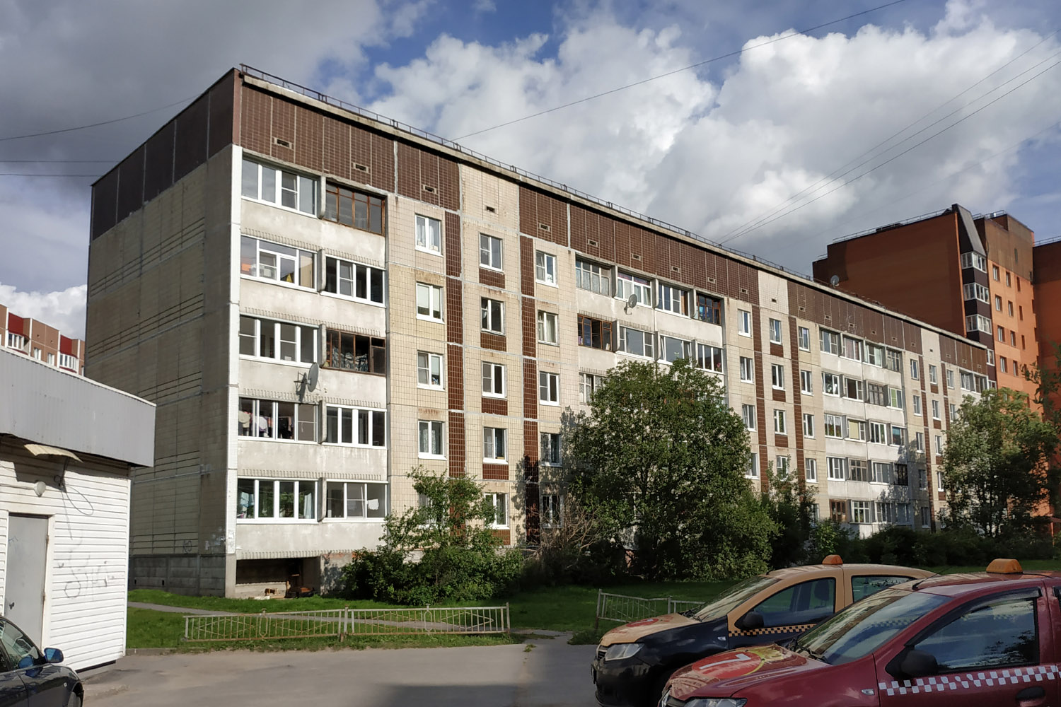 Гатчина, Улица Авиатриссы Зверевой, 7Б