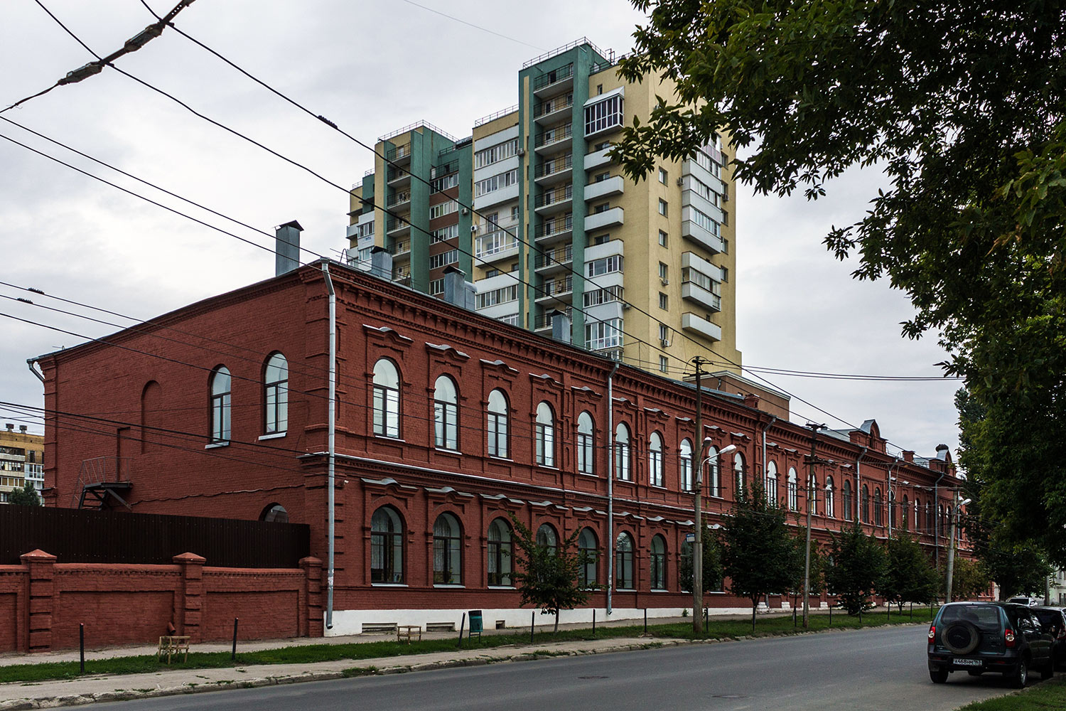 Самара, Улица Чкалова, 98 / улица мичурина, 2; Улица Мичурина, 4