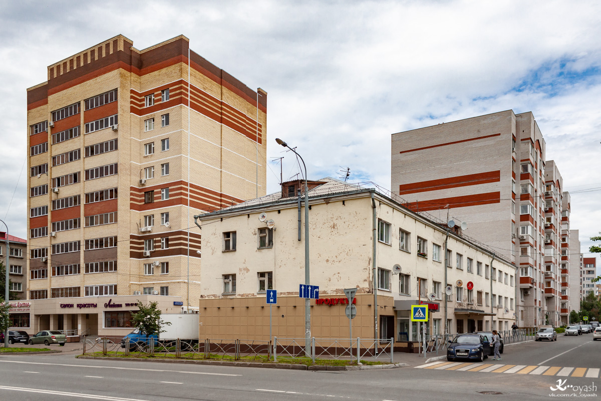 Казань, Улица Аделя Кутуя, 35; Улица Шуртыгина, 34; Улица Шуртыгина, 32 / Спортивная улица, 22