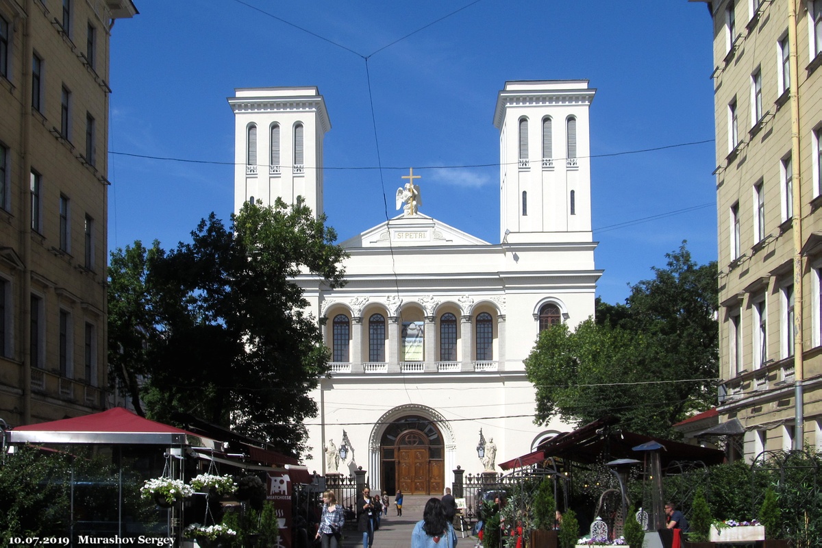 Petersburg, Невский проспект, 22-24 лит. Б