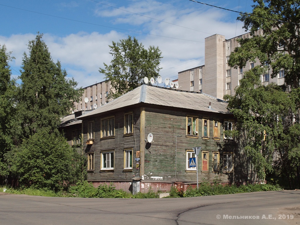 Архангельск, Улица Розы Люксембург, 28 / Новгородский проспект, 36