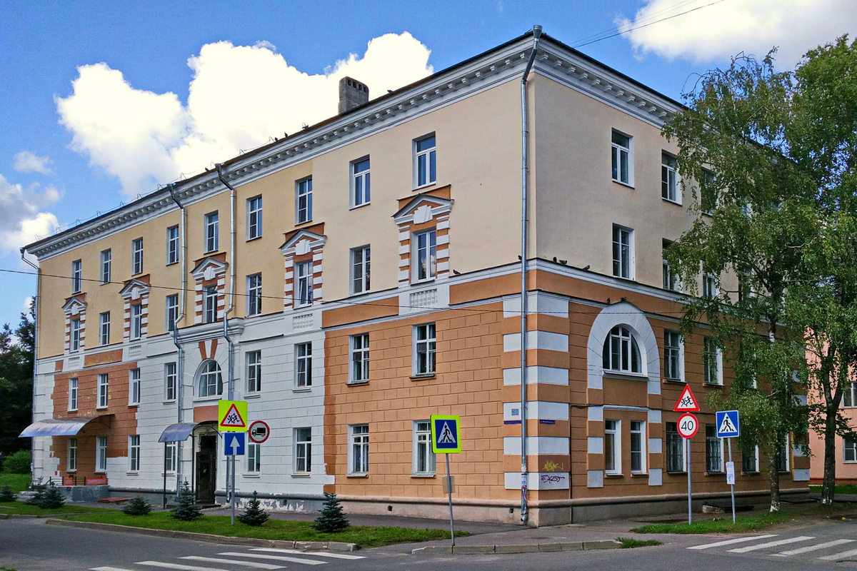 Великий Новгород, Улица Фёдоровский Ручей, 23 / Молотковская улица, 1