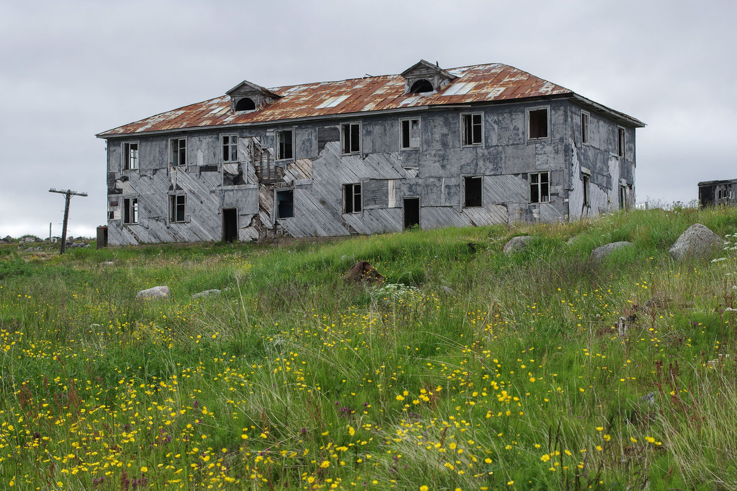Кольский район, прочие н.п., пос. Дальние Зеленцы, улица Камшилова, 11