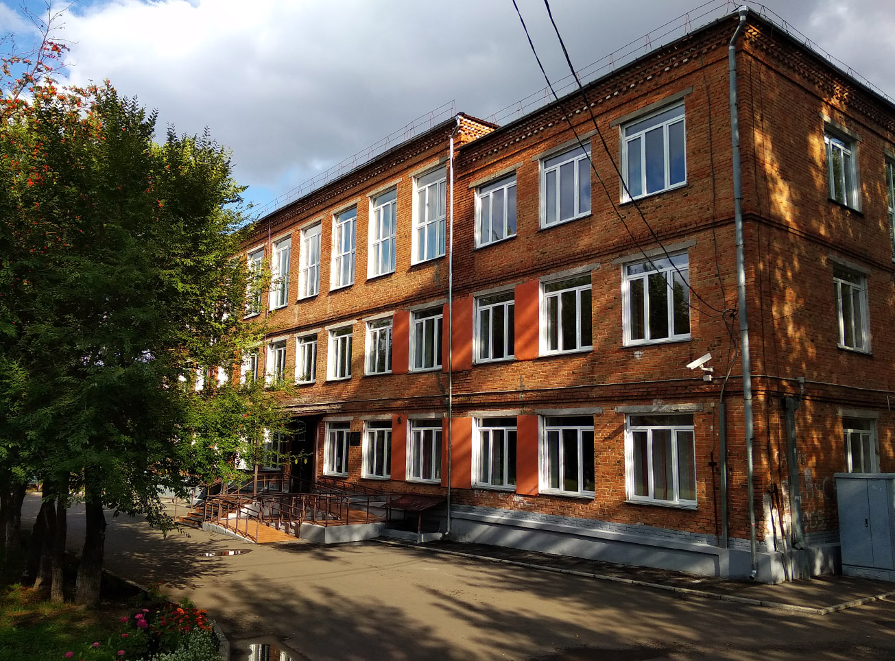 Красноярск, Улица Курчатова, 7