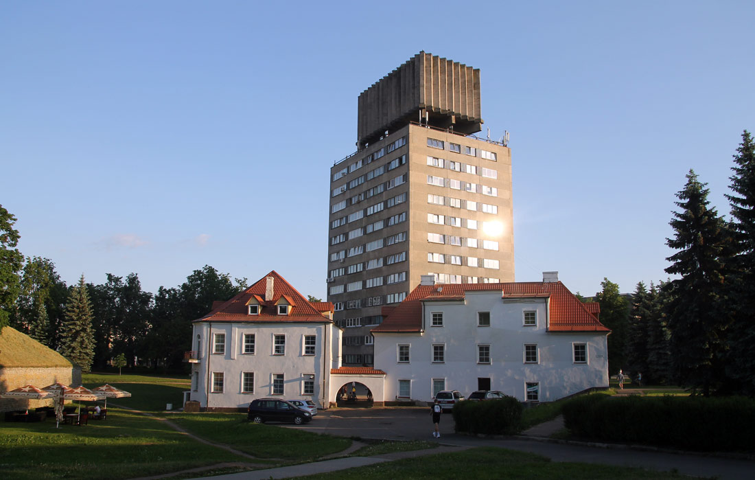 Нарва, Tuleviku, 6a; Tuleviku, 6; Aleksander Puškini tänav, 20