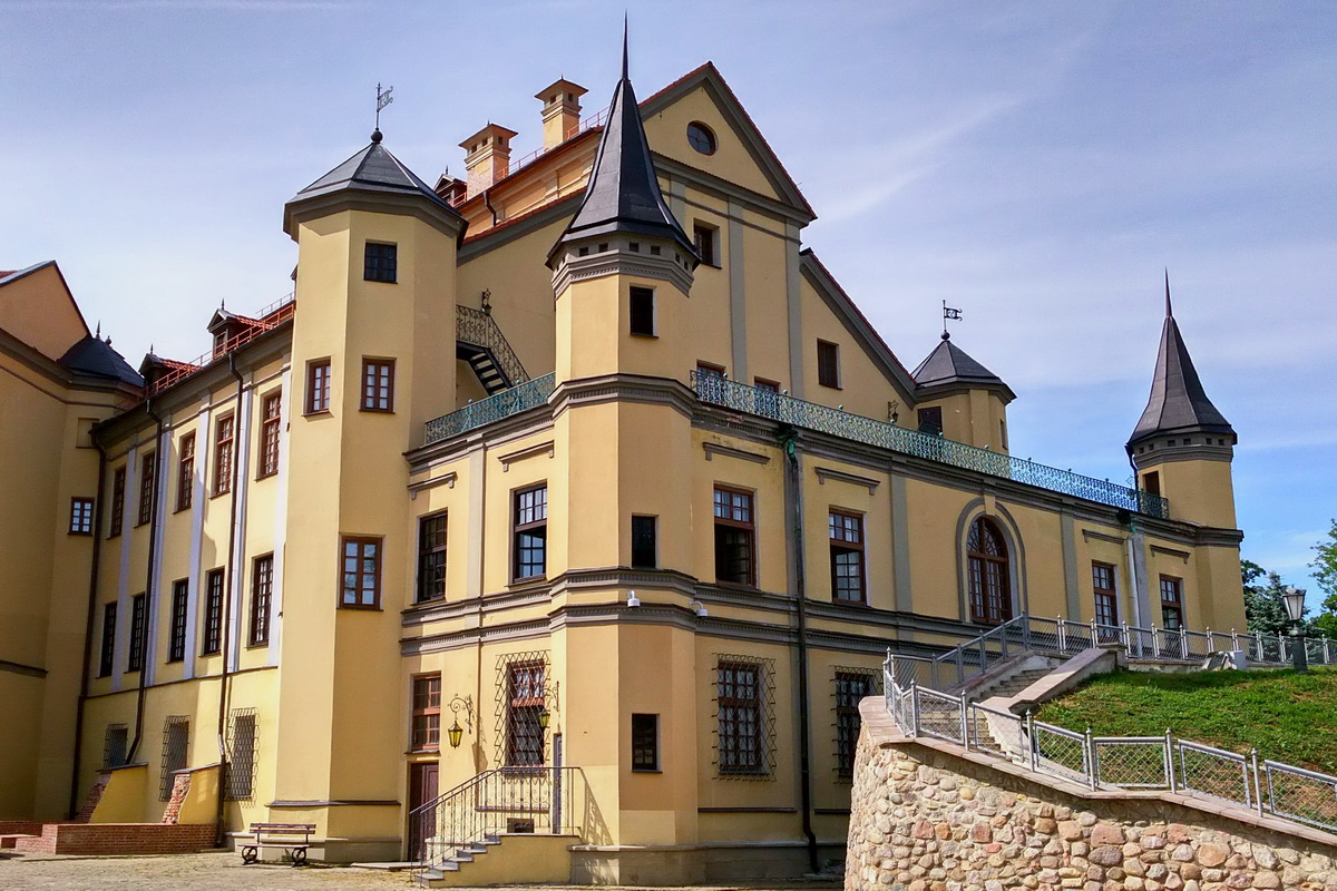 Несвиж, Замковая улица, 2