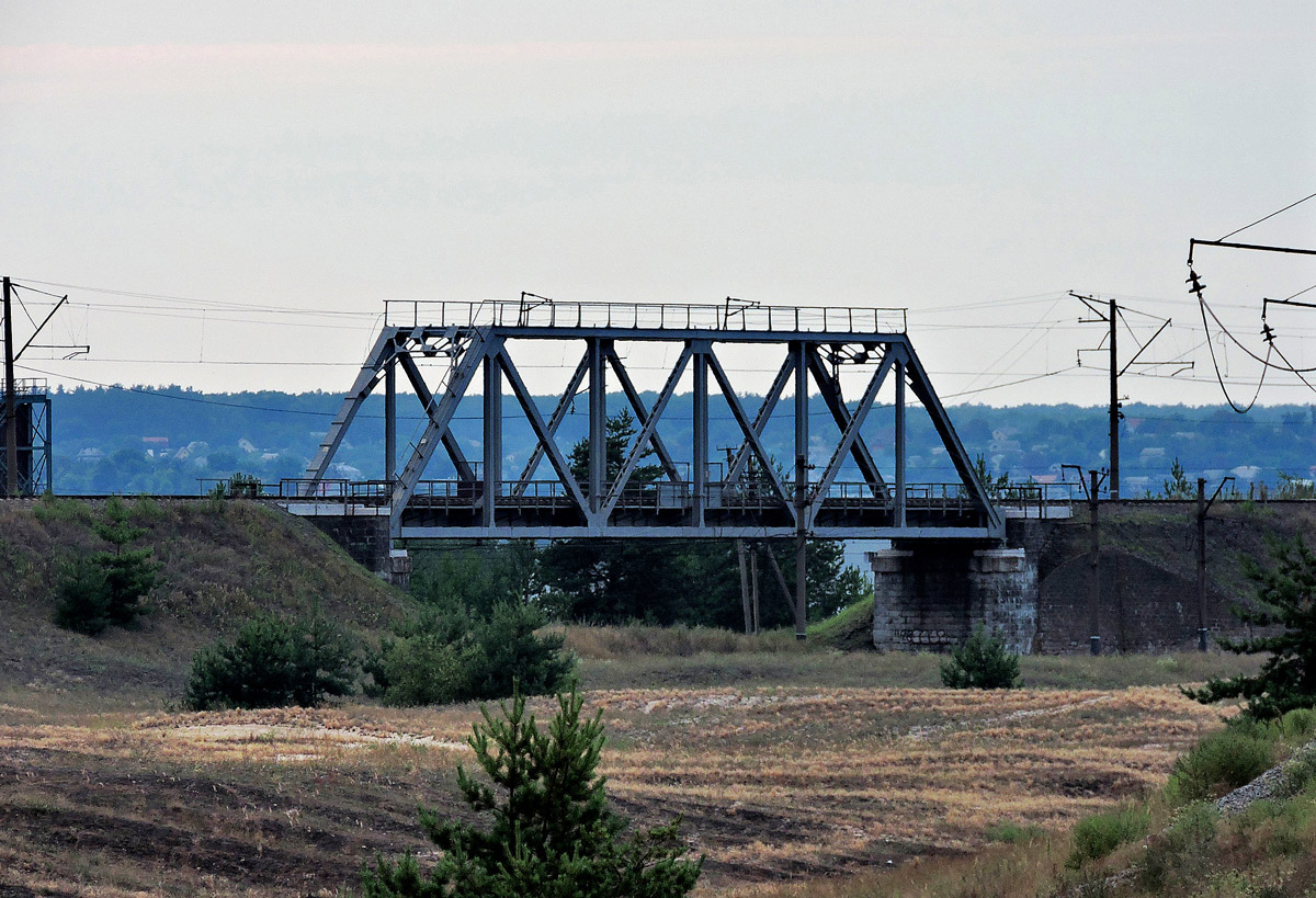 Безлюдовка, Перегон Основа - Терновое