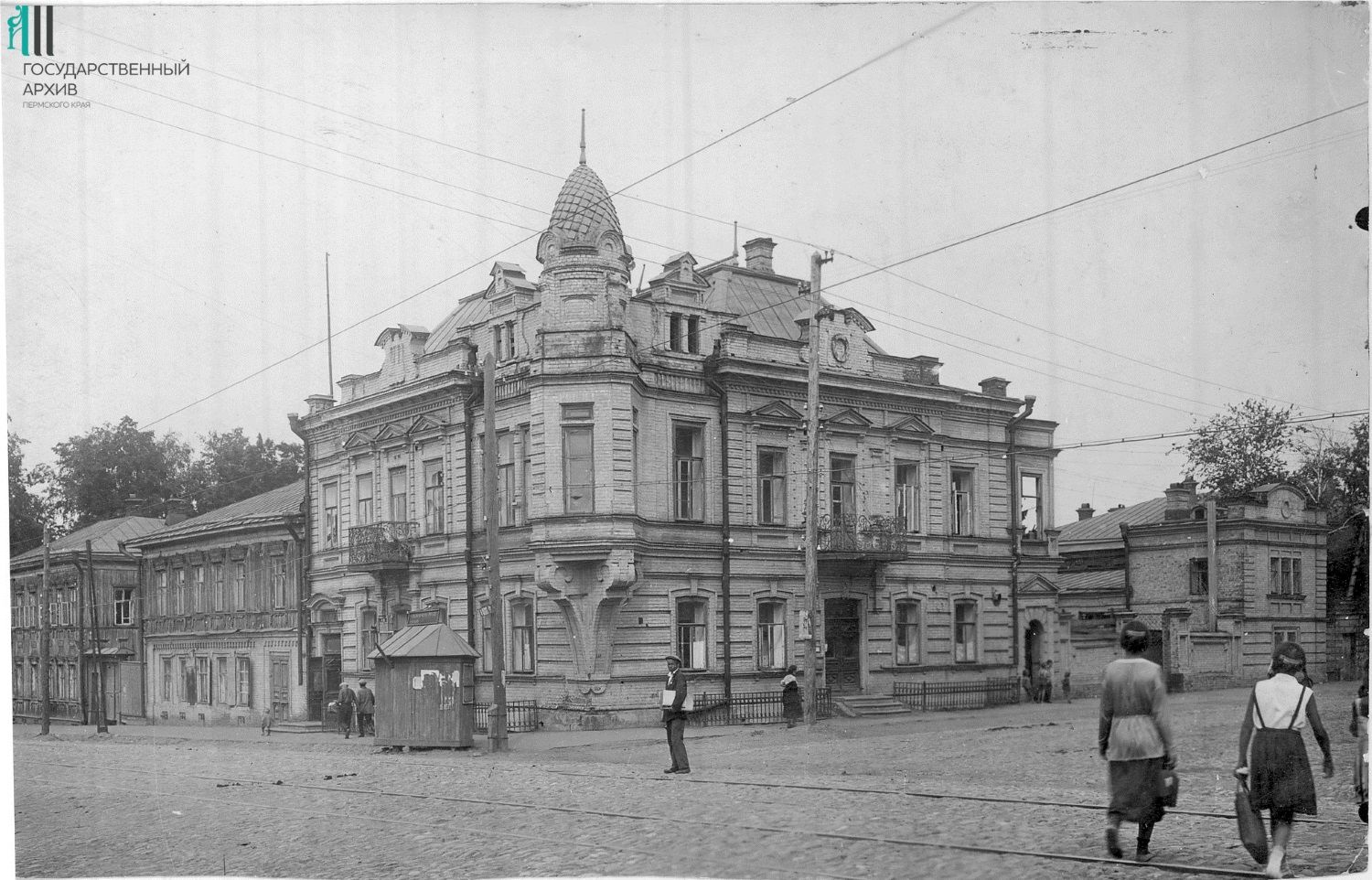 Perm, Сибирская улица, 22А / Улица Пушкина, 17; Сибирская улица, 22; Улица Пушкина, 17А